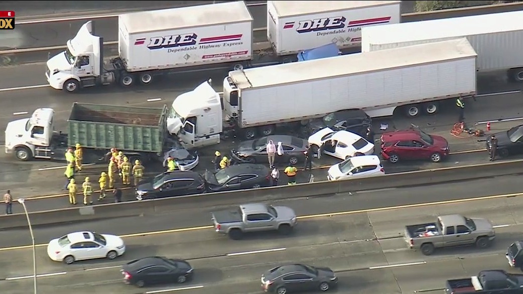 5 Freeway crash: 11 vehicle pileup leaves 1 dead, 8 injured