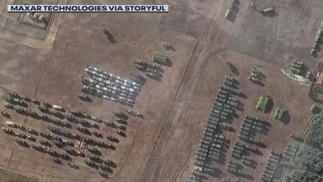 Ukraine braces as Russian military buildup continues