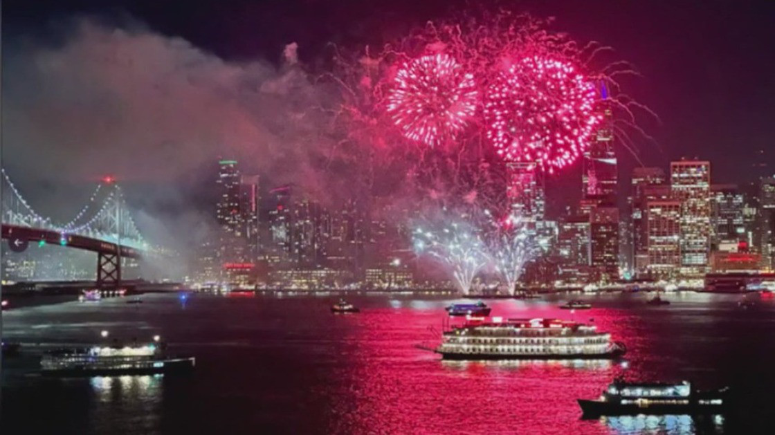 'Magical' fireworks in San Francisco ring in new year