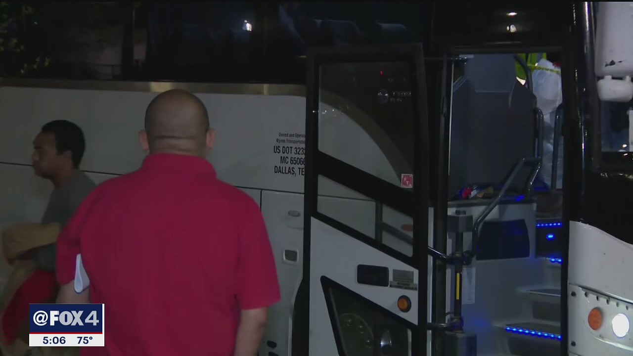 Second bus from Texas drops off migrants in D.C., near U.S. Capitol