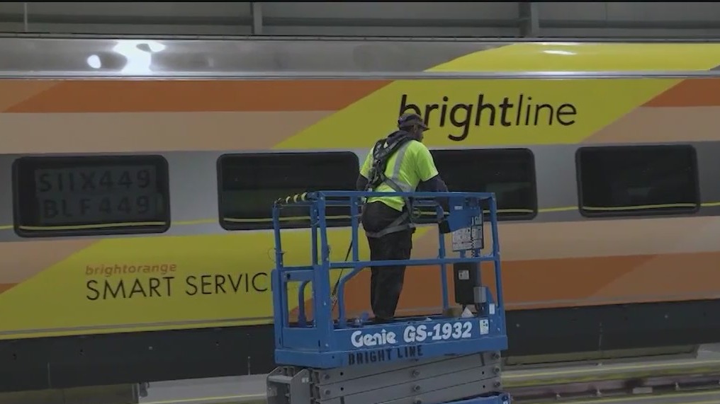 Brightline partners with Valencia College to find workers