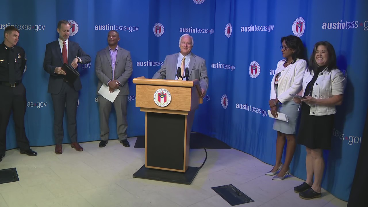 Austin city leaders provide update on dangerous heat