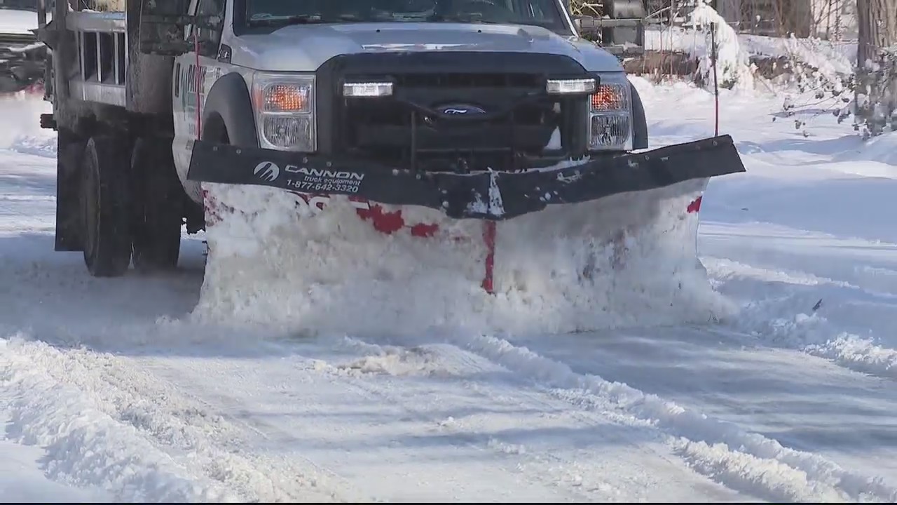 Drivers, Metro Detroit road crews prepare for this week's winter storm