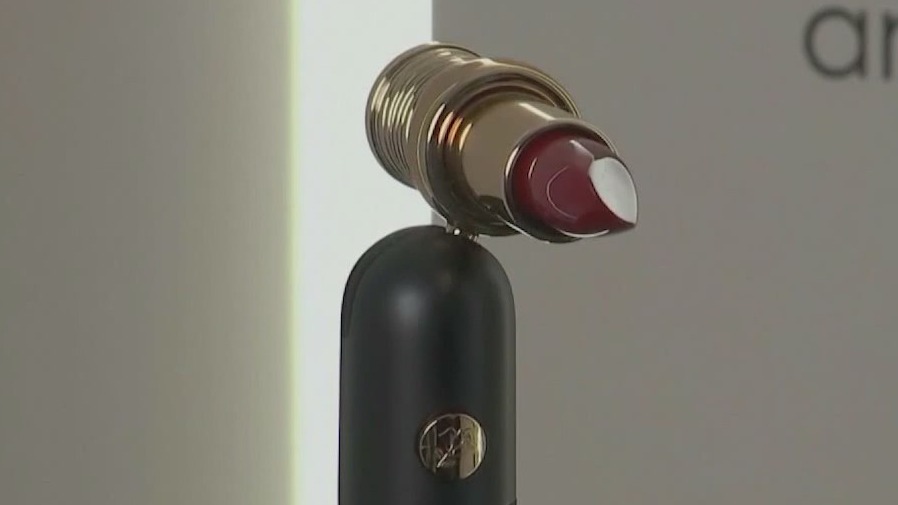 L’Oréal reveals new robotic lip stick applier
