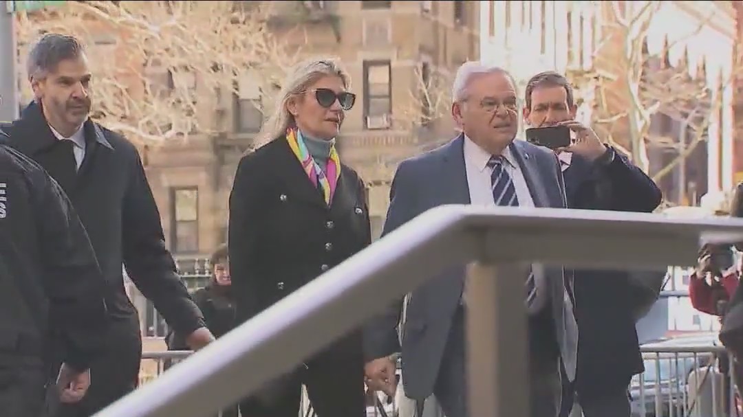 Sen. Menendez may blame his wife in alleged bribery scheme