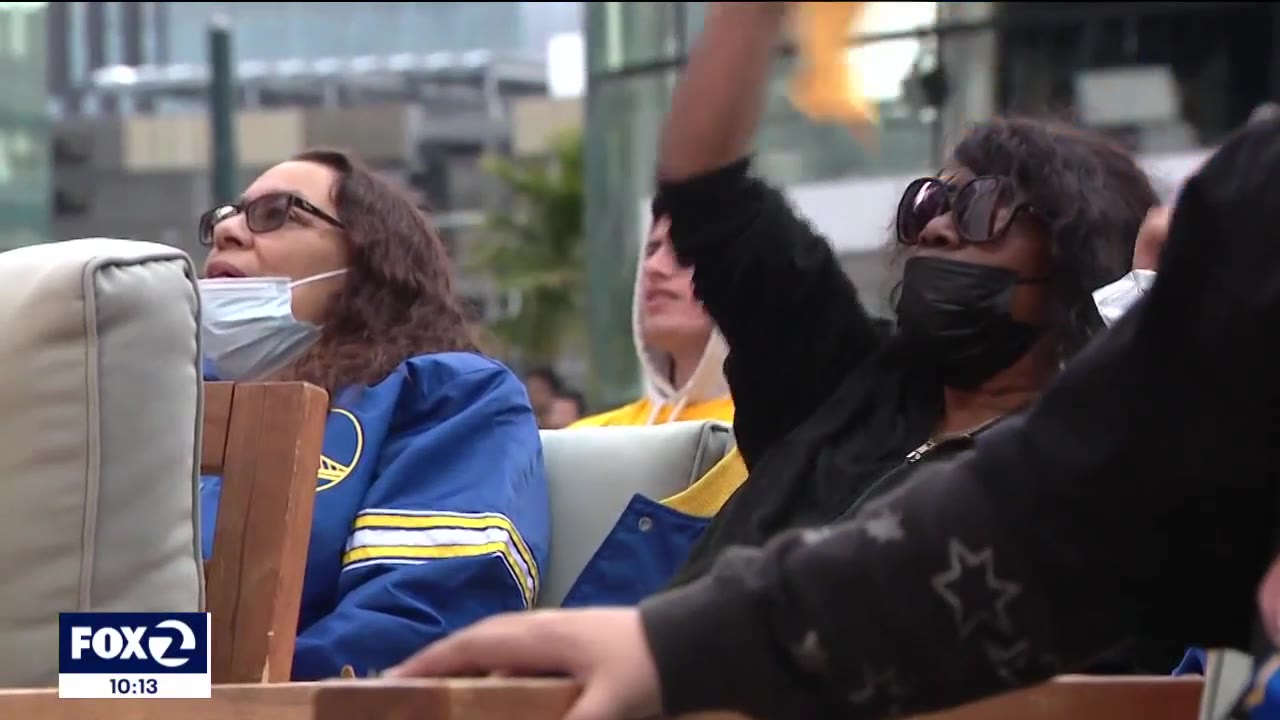 Warriors fans stunned by blowout loss to Lakers in Game 3