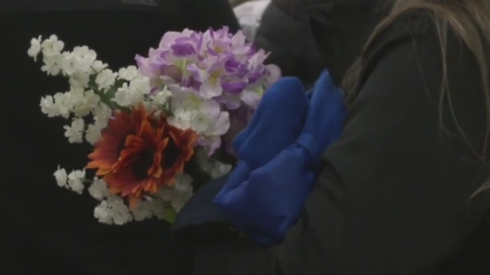 Waukesha County Wedding Rummage Sale connects newlyweds, brides-to-be