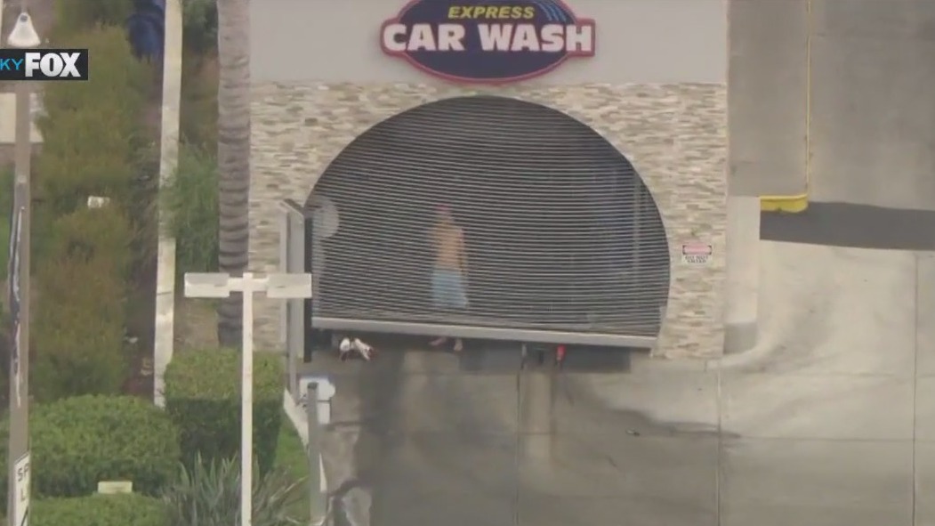 Car wash stand off
