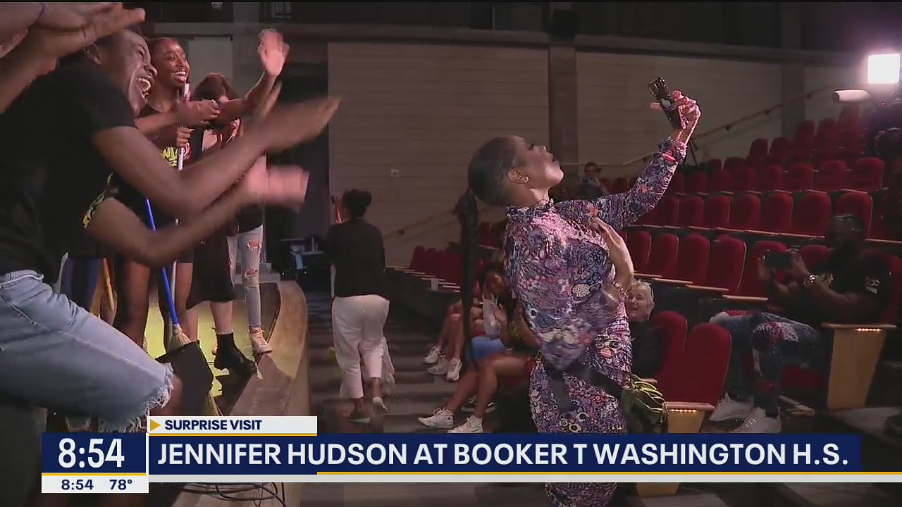 Jennifer Hudson surprises students at Booker T. Washington