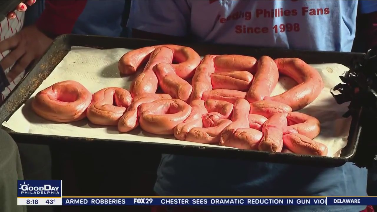 Red House Bagels showcases Phillies-inspired bagels