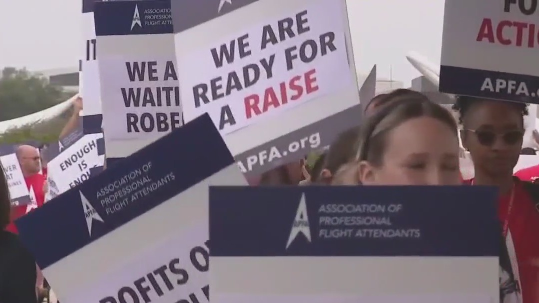 Austin flight attendants to strike over higher pay