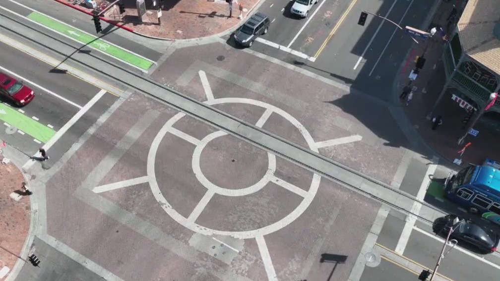 Tempe testing 'all-pedestrian' crosswalk
