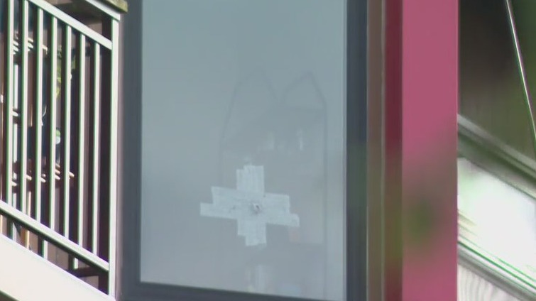 Shots fired into Milwaukee Chroma apartment building
