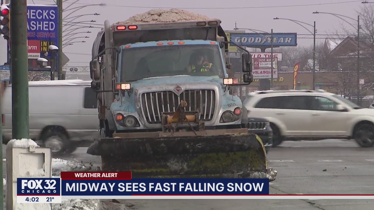Heavy lake effect snow coats Chicago area