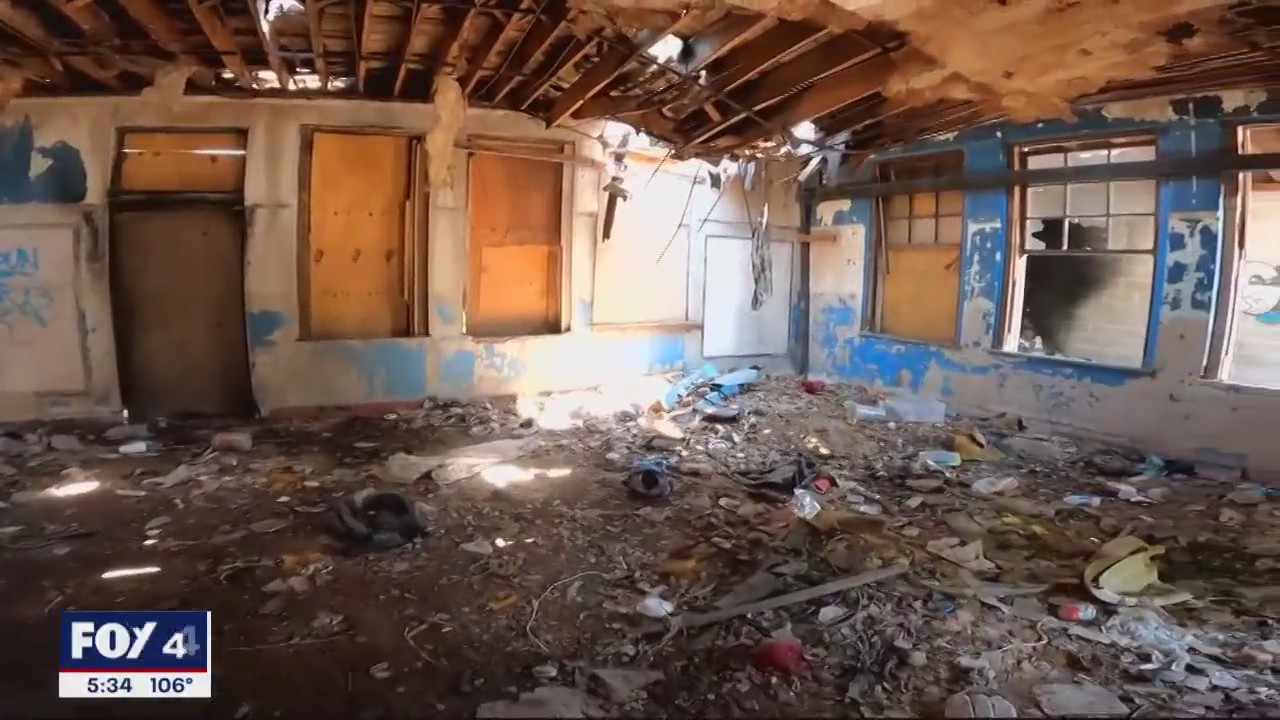 Vacant FW school building catches fire twice this week