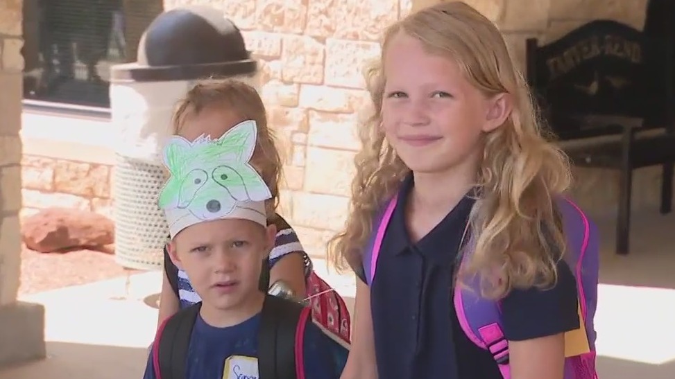 Mansfield ISD welcomes Ukrainian family on first day
