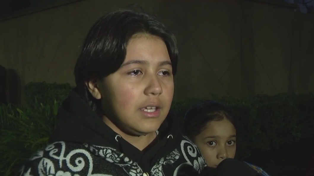Oakland students in tears after getting flooded out of apartment