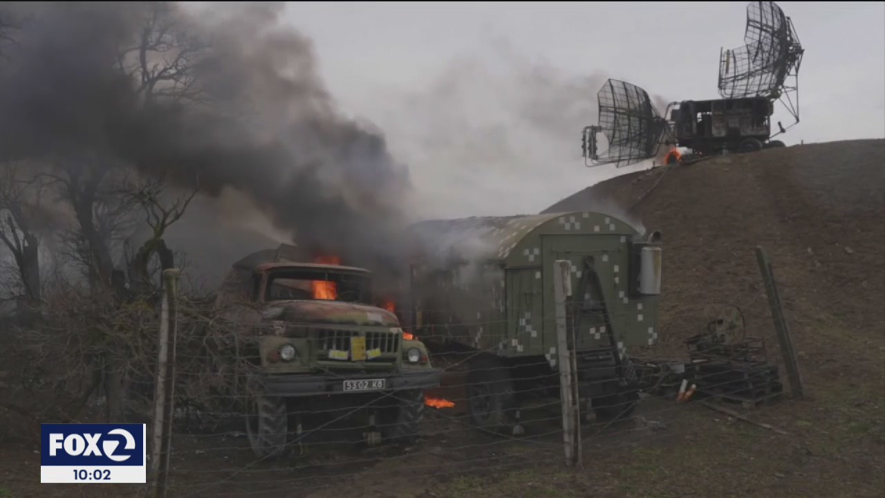 Street fighting begins in Kyiv; people urged to seek shelter