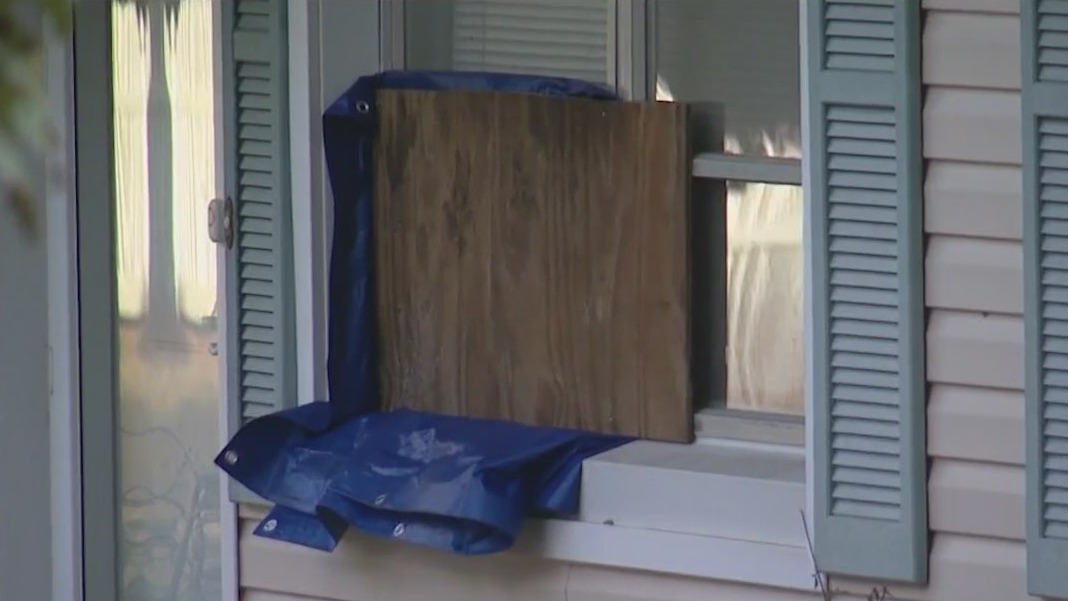 Florida resident shoots, kills man breaking into home through window, deputies say
