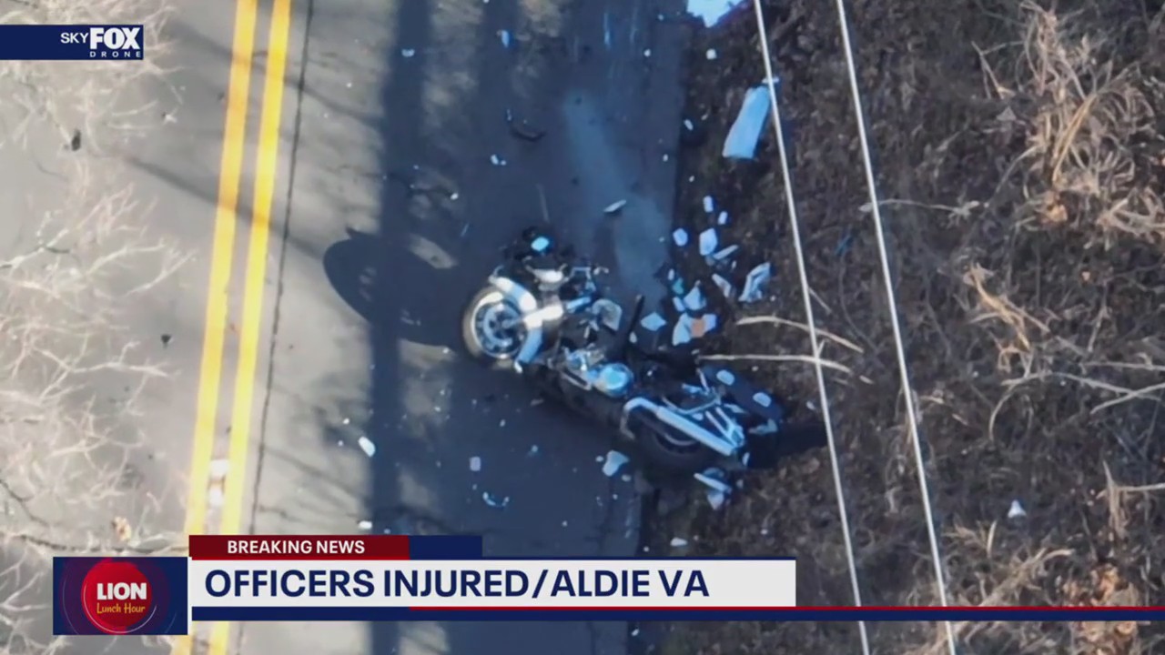 2 sheriff's deputies on motorcycles struck by vehicle in Loudoun County