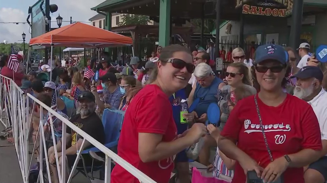 Residents line up in Round Rock for Independence Day Parade