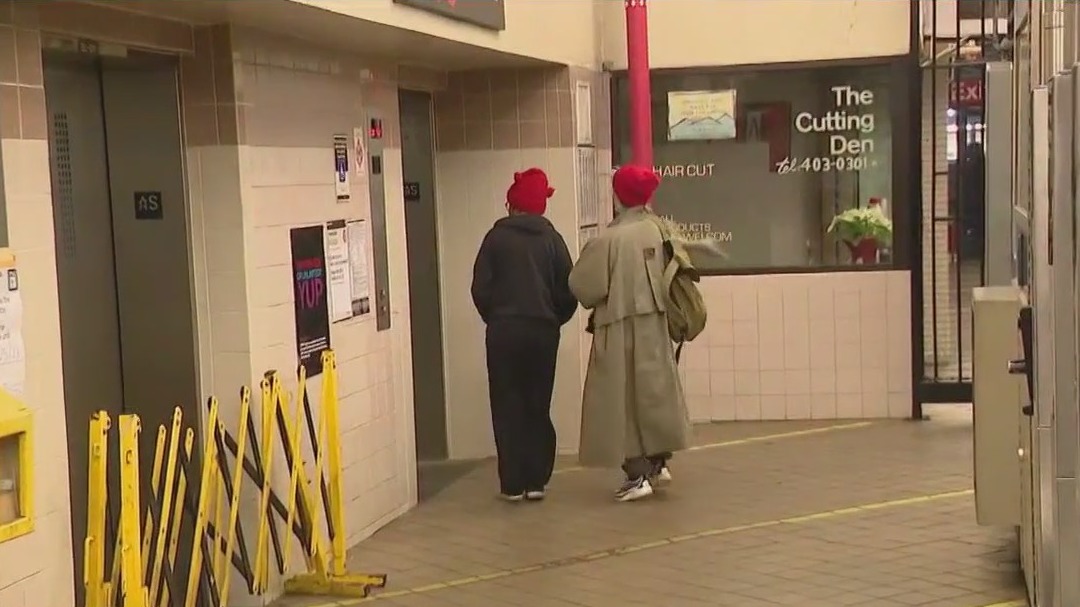 NYC subway elevators breaking, trapping commuters