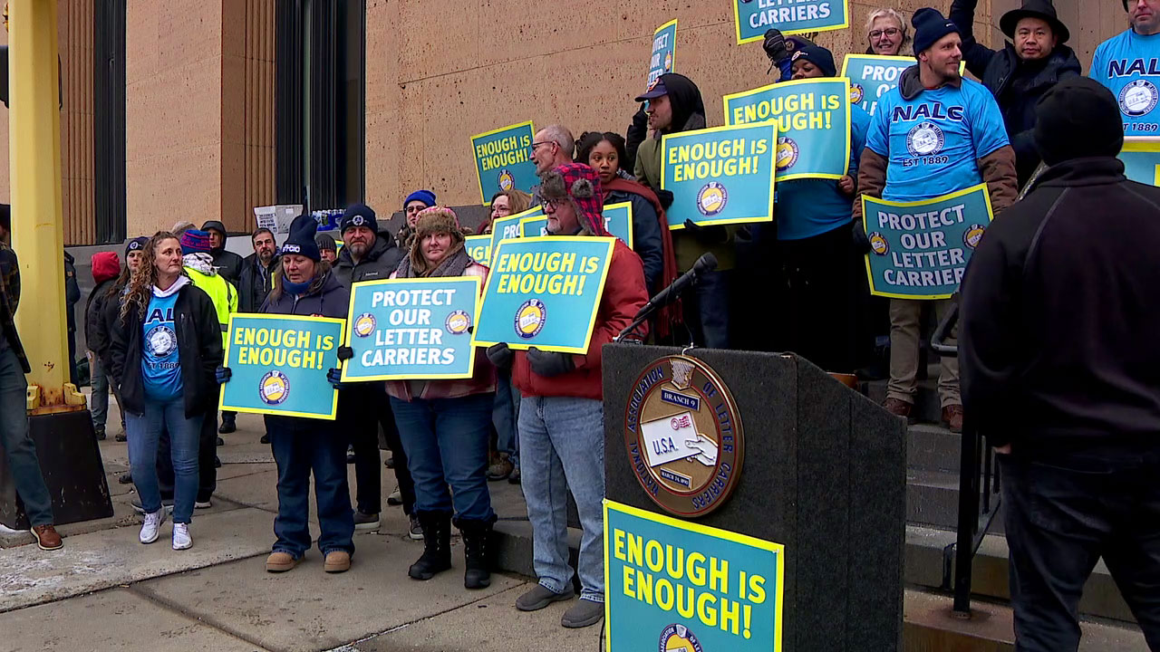 Mail carriers rally against increase in attacks