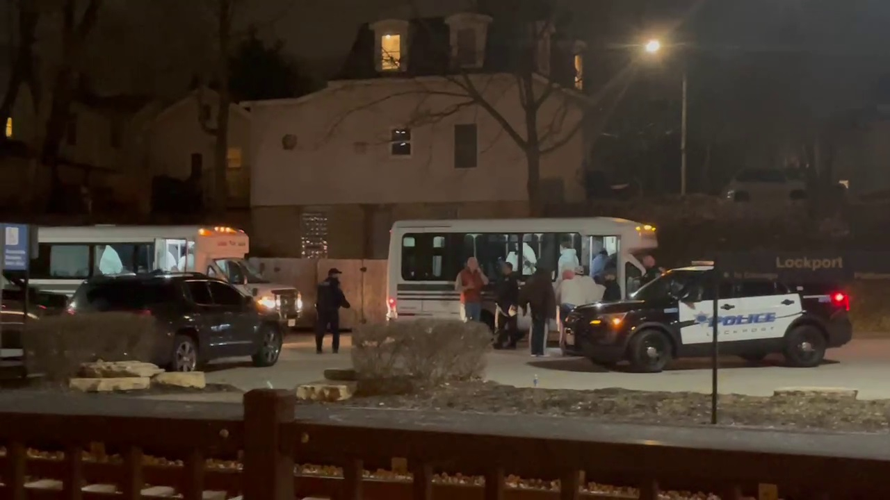 Migrant buses divert to Chicago suburbs amid city crackdown