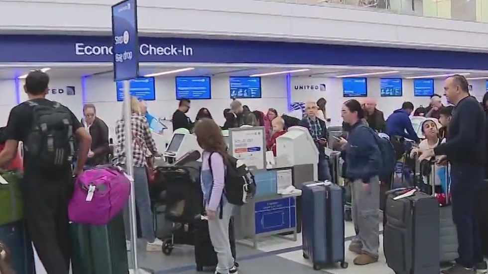 LAX gears up for peak holiday travel days