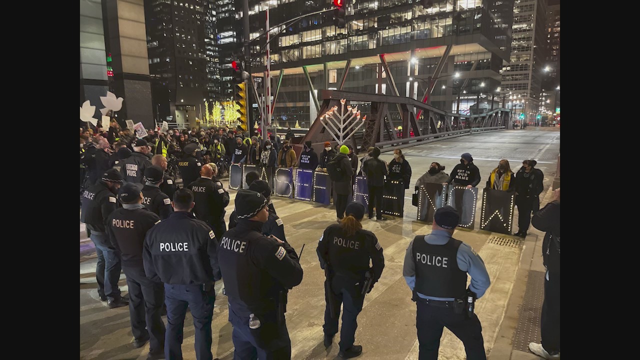 Chicago protesters call for ceasefire in Israel-Hamas war, 13 arrested