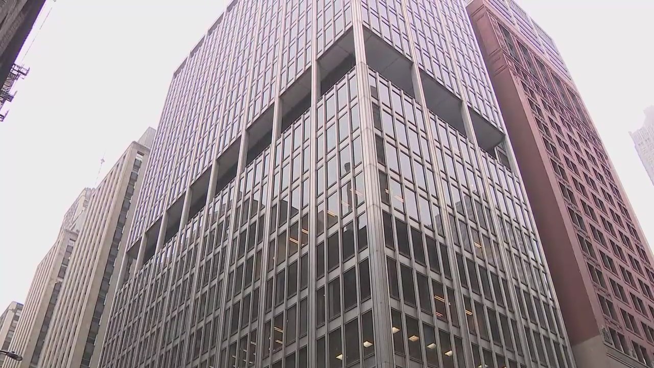 Johnson unveils plan to convert Loop office buildings into housing