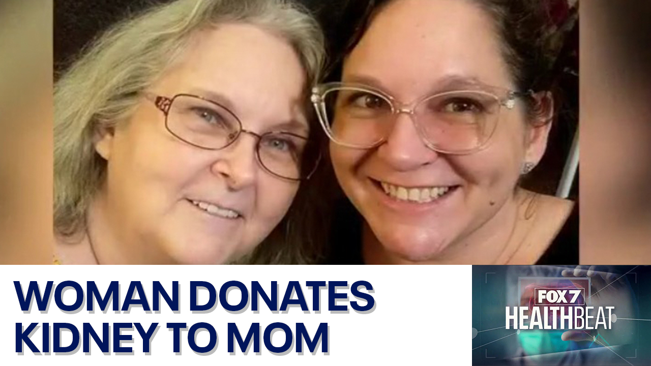 Woman donates kidney to mom